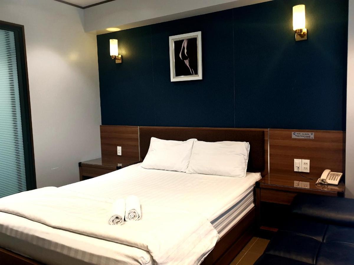 Reddoorz Premium Cloud 9 An Nhon Hotel Ho Şi Min Exterior foto